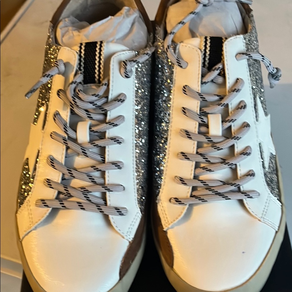 Women's Glitter Sneakers new in box